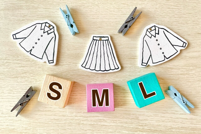 洋服のSMLサイズ　イメージ画像